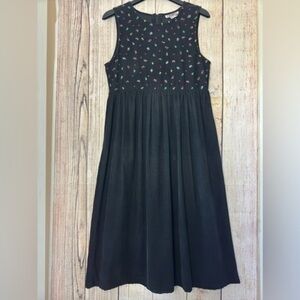 Vintage Fads Womens Curdoroy Floral embroidered Sleeveless maxi dress Medium